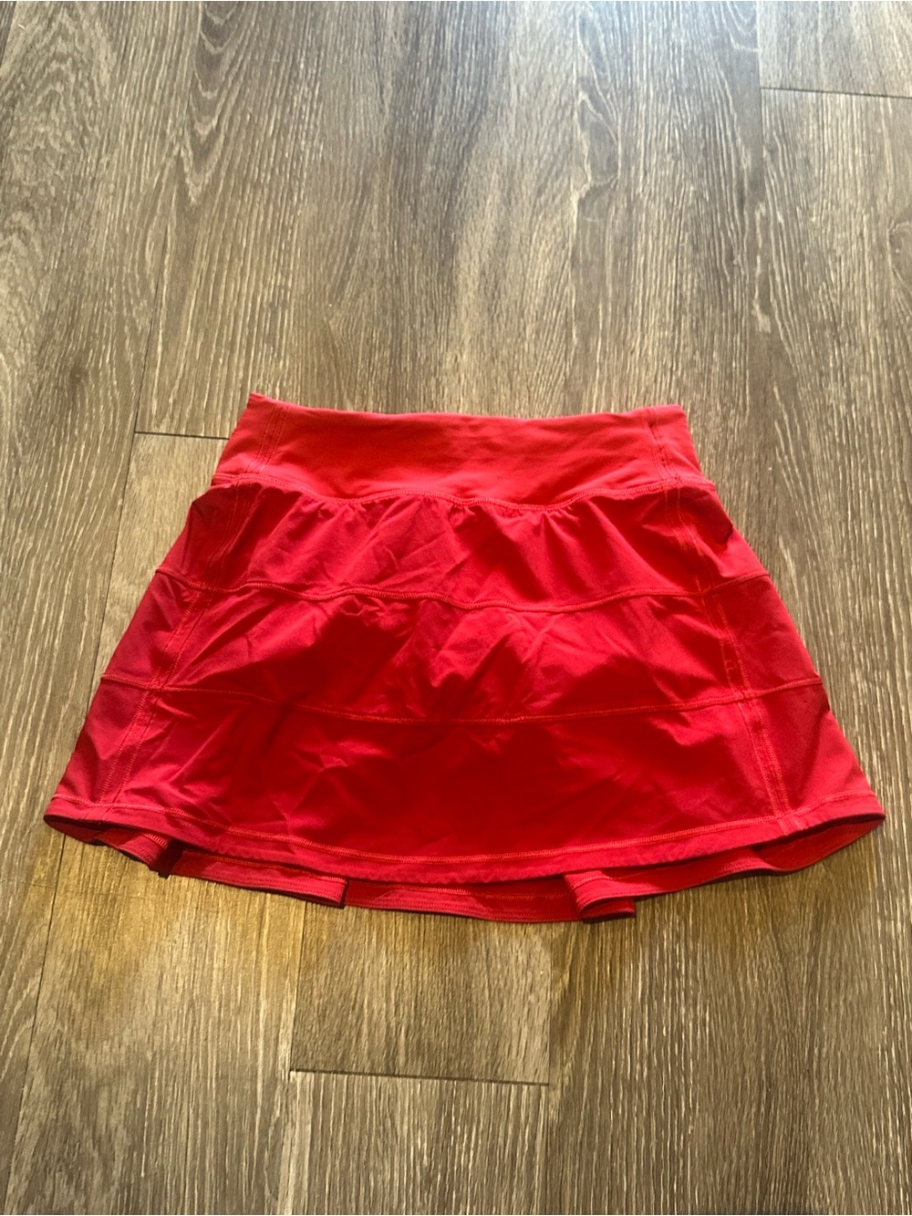 Lululemon red pace rival skirt size 2